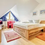 Freesenbruch Reihenhaus 6a - Möwe Ferienhaus Ostseeheilbad Zingst